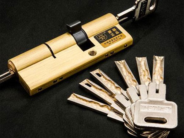 九江安裝指紋鎖(110換鎖)