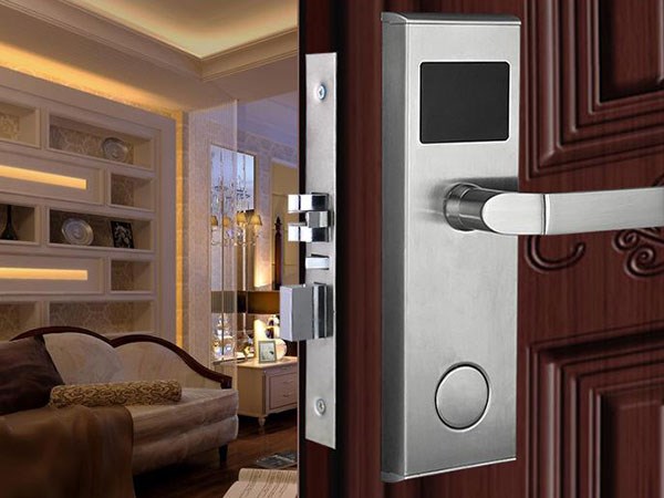 桓臺(tái)配汽車(chē)鑰匙(開(kāi)鎖電話號(hào)碼多少)