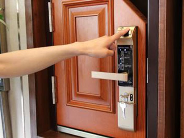 崖州區(qū)密碼鎖開鎖(24小時開鎖電話)