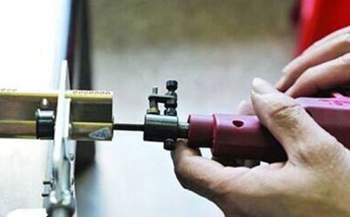 海滄區(qū)換鎖公司電話(huà)（汽車(chē)開(kāi)鎖價(jià)格）